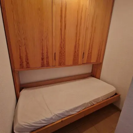 Quiet T2 With Pool Near And Port 아파트 라론드레모레